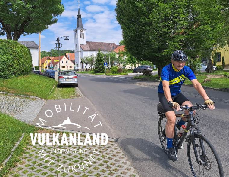 „Alltagsradler Wolfgang Pauer aus St. Peter fühlt sich durch die regelmäßige Bewegung auch mit knapp 70 noch topfit.“
