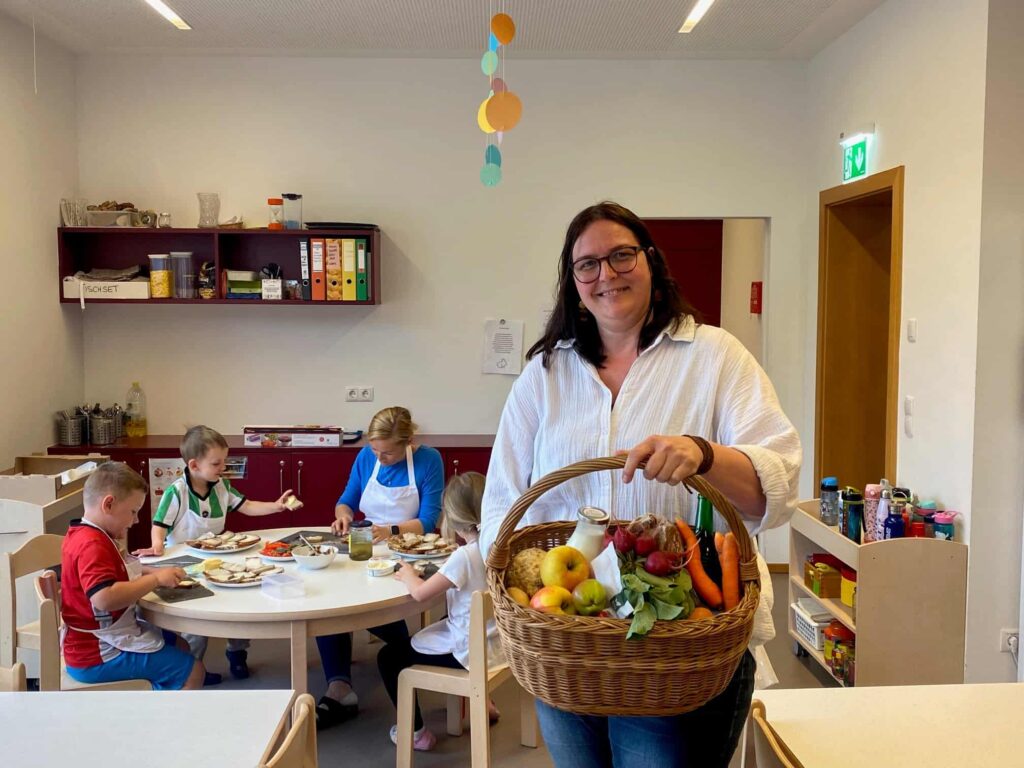 Im Kindergarten Paldau stehen deshalb regionale Lebensmittel, kurze Transportwege und bewusster Genuss im Mittelpunkt.