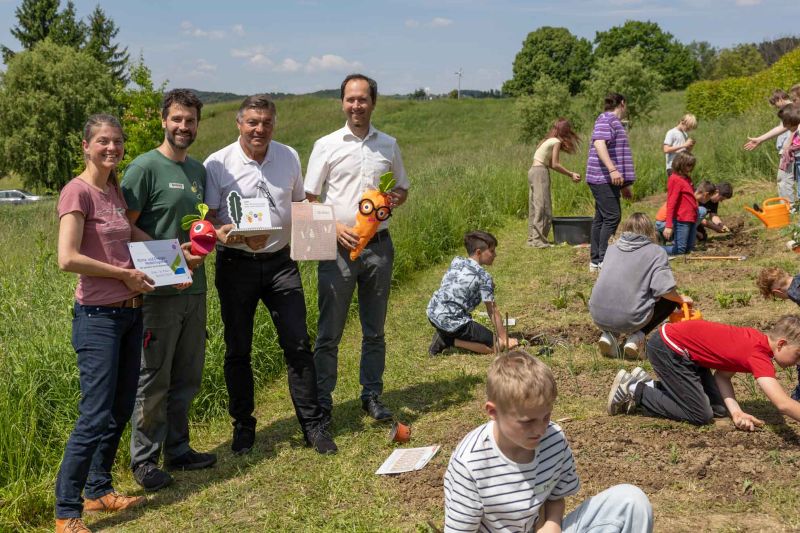 Die Mittelschule ackert! GemüseAckerdemie MS Gnas (c) A. Kranz