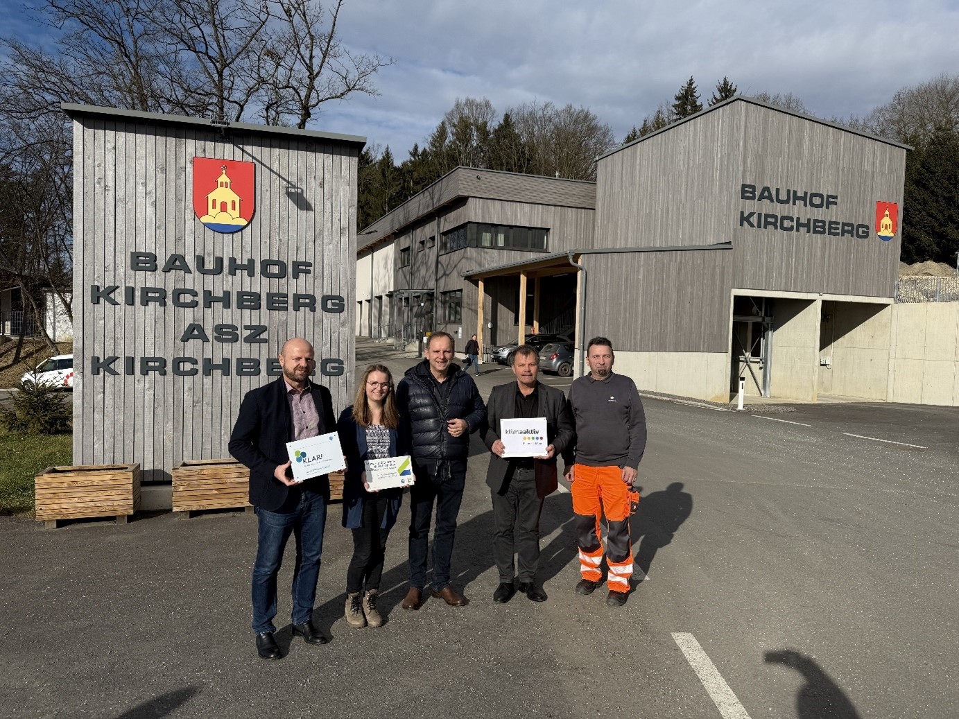 Karl Puchas (Lokale Energieagentur), Katharina Sommer (Lokale Energieagentur), DI Thomas Baumgartner (panwerk.stadt), Bgm. Helmut Ofner (Gemeinde Kirchberg), Bauhofleiter Aziz Saric (Gemeinde Kirchberg)