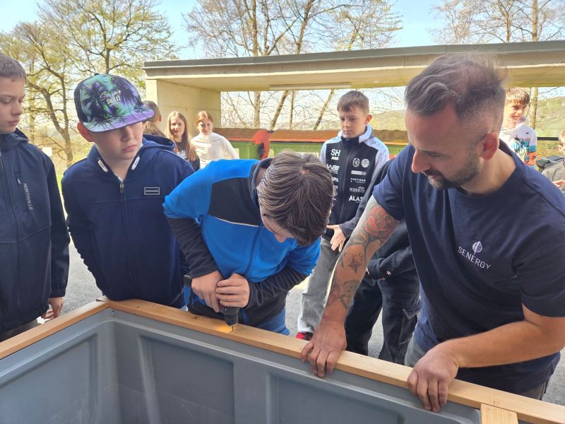 Frische Kräuter für die Schulküche